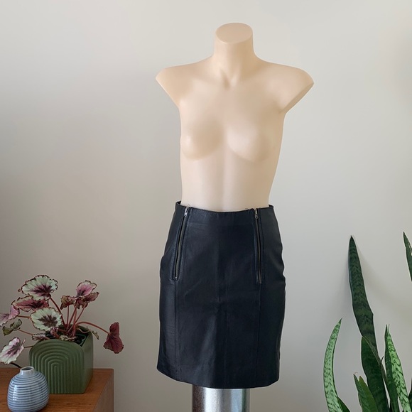Sportsgirl Dresses & Skirts - Sportsgirl black leather mini skirt